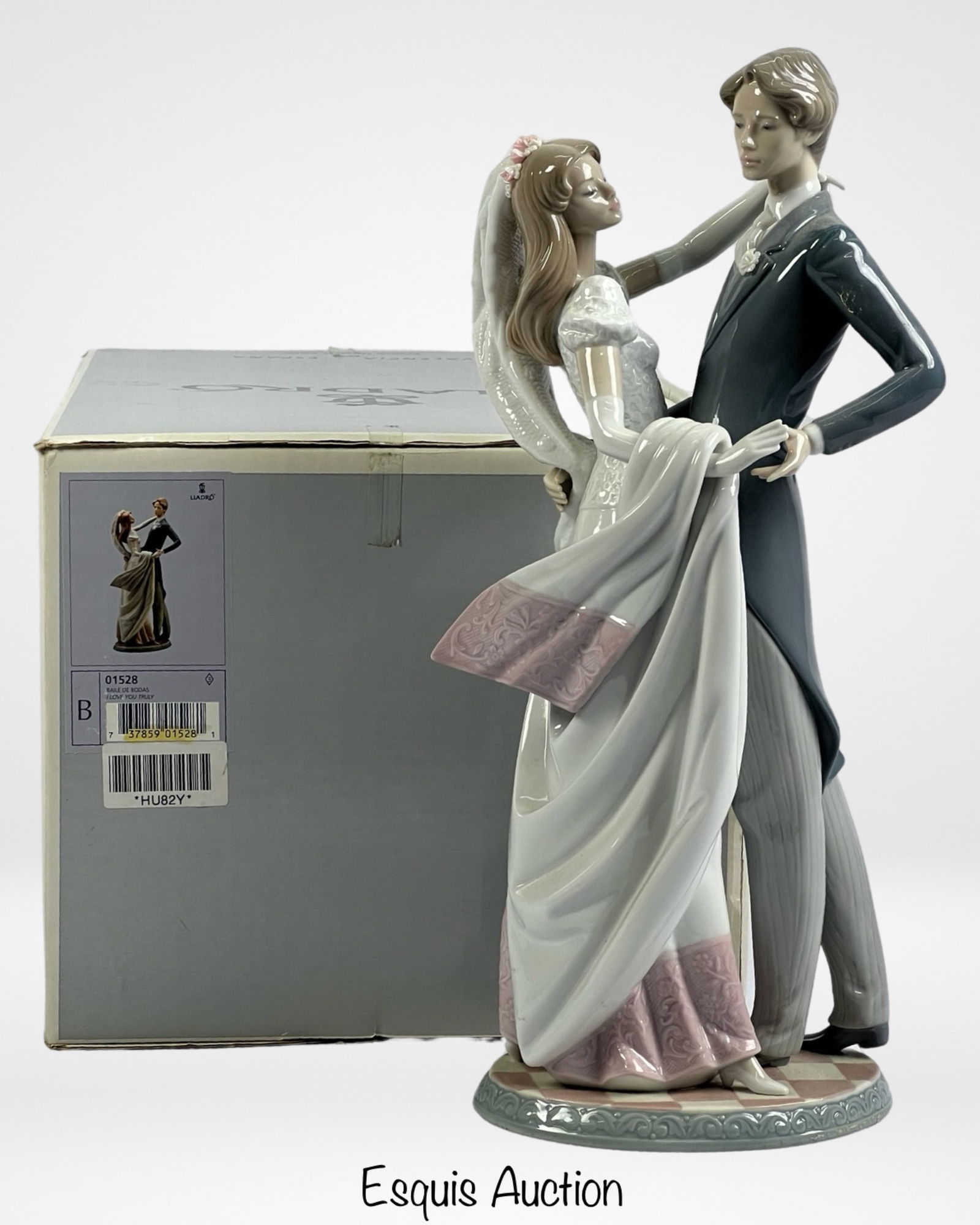 Lladro "I Love you Truly" Dancing Couple Figurine (1 of 6)