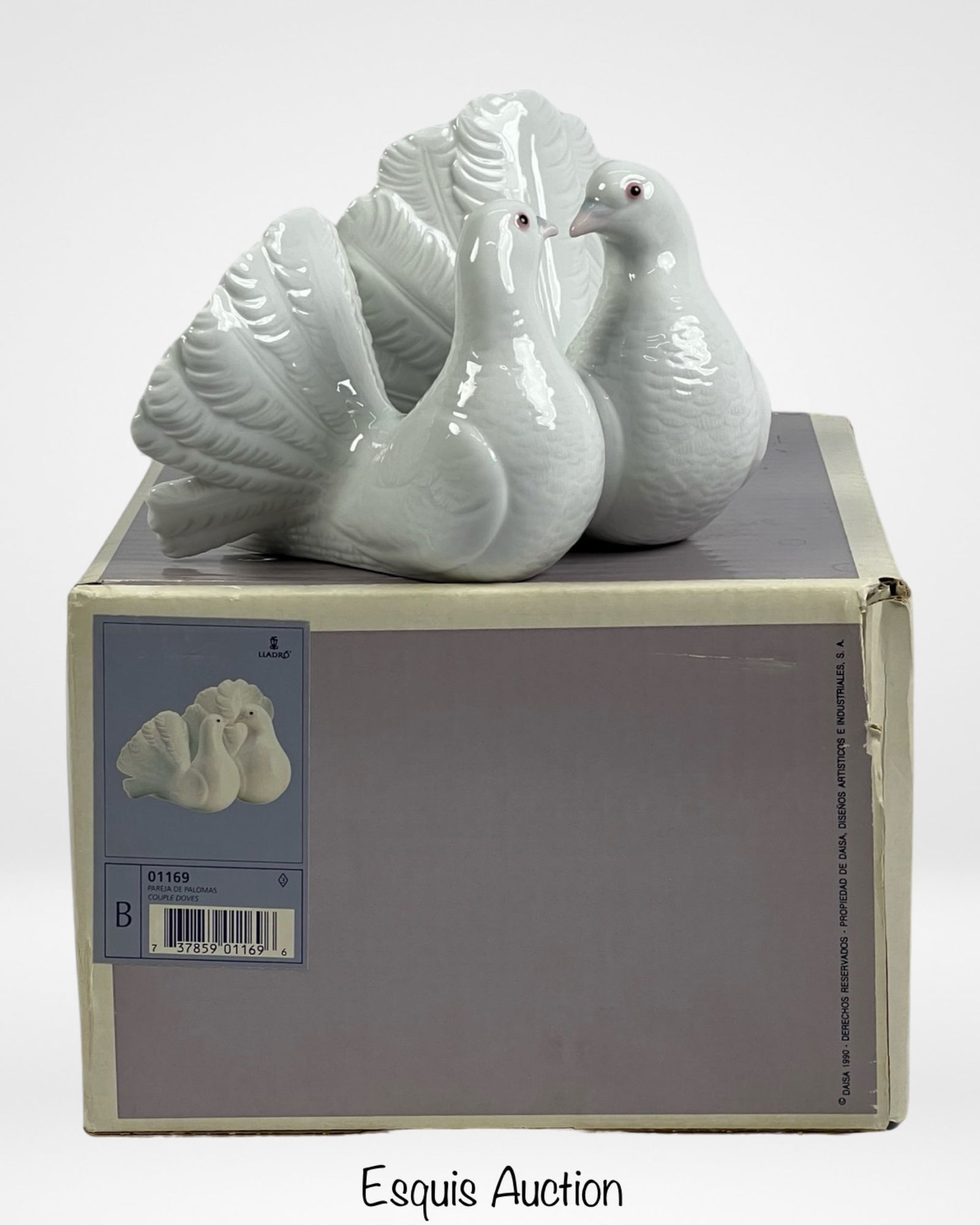 Lladro "Couple of Doves" 1169 Porcelain Figurine (1 of 5)