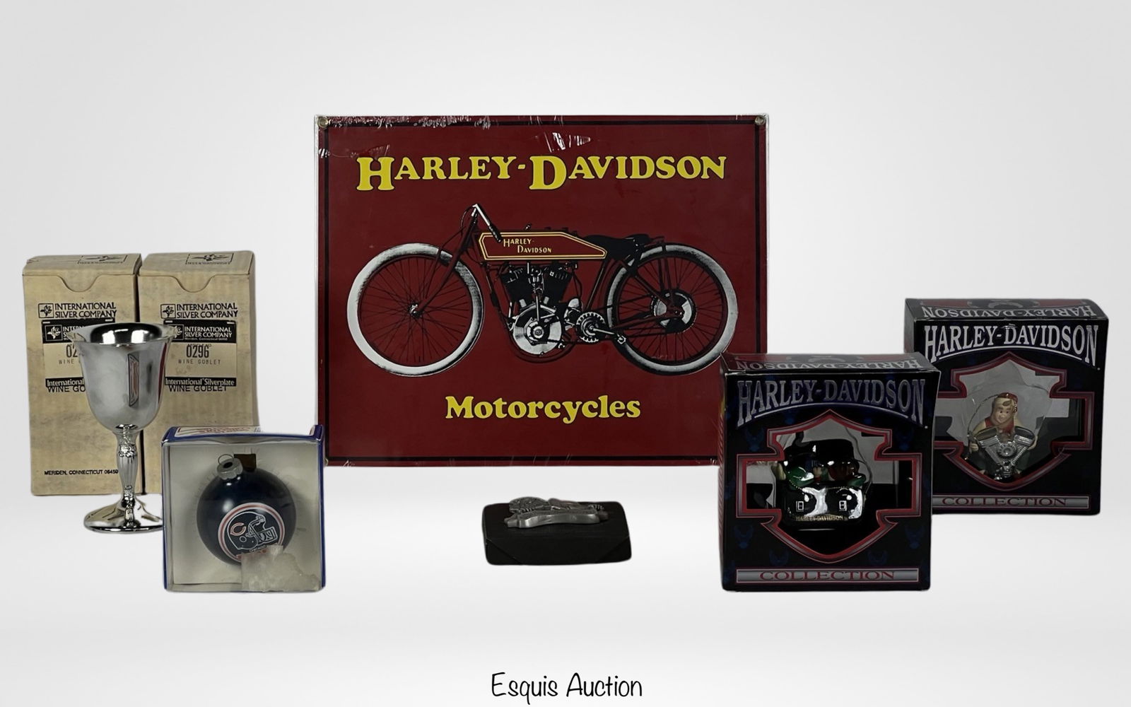 Harley Davidson Christmas Tree Ornaments & Sign (1 of 4)
