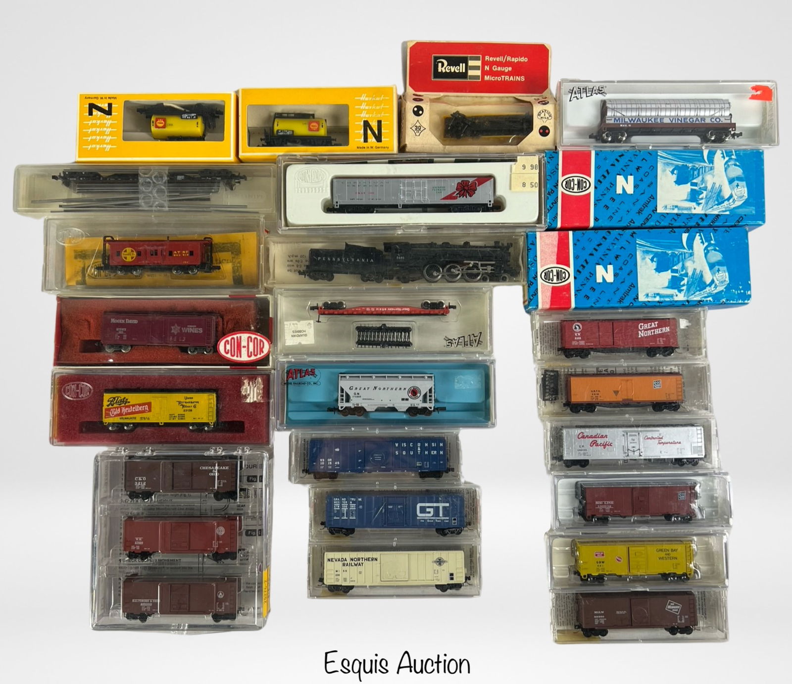Large Lot of N Scale RR Train Cars- Con-Cor w/ Eng (1 of 3)