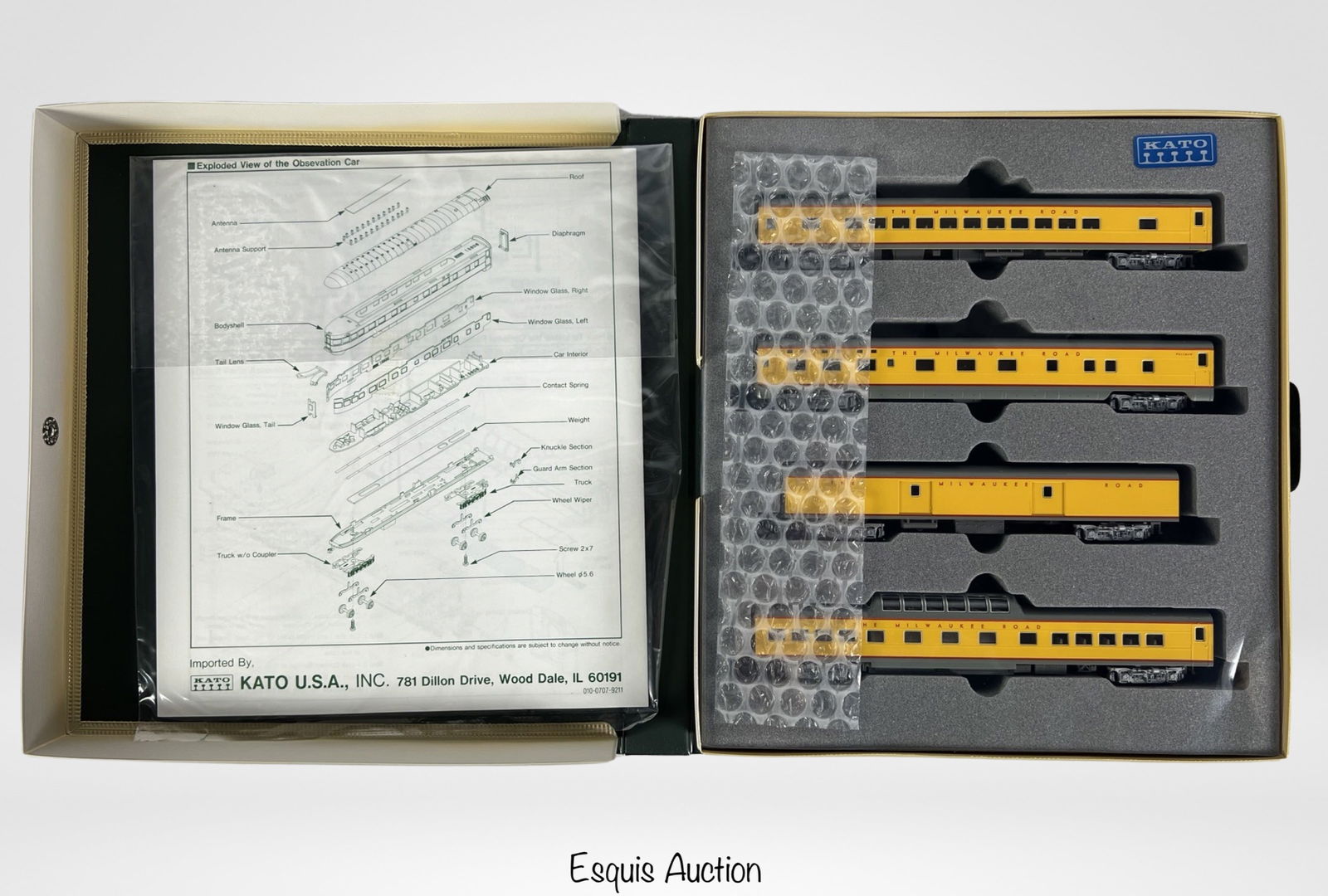 Kato N Scale Milwaukee Road Streamliner Train Set (1 of 2)