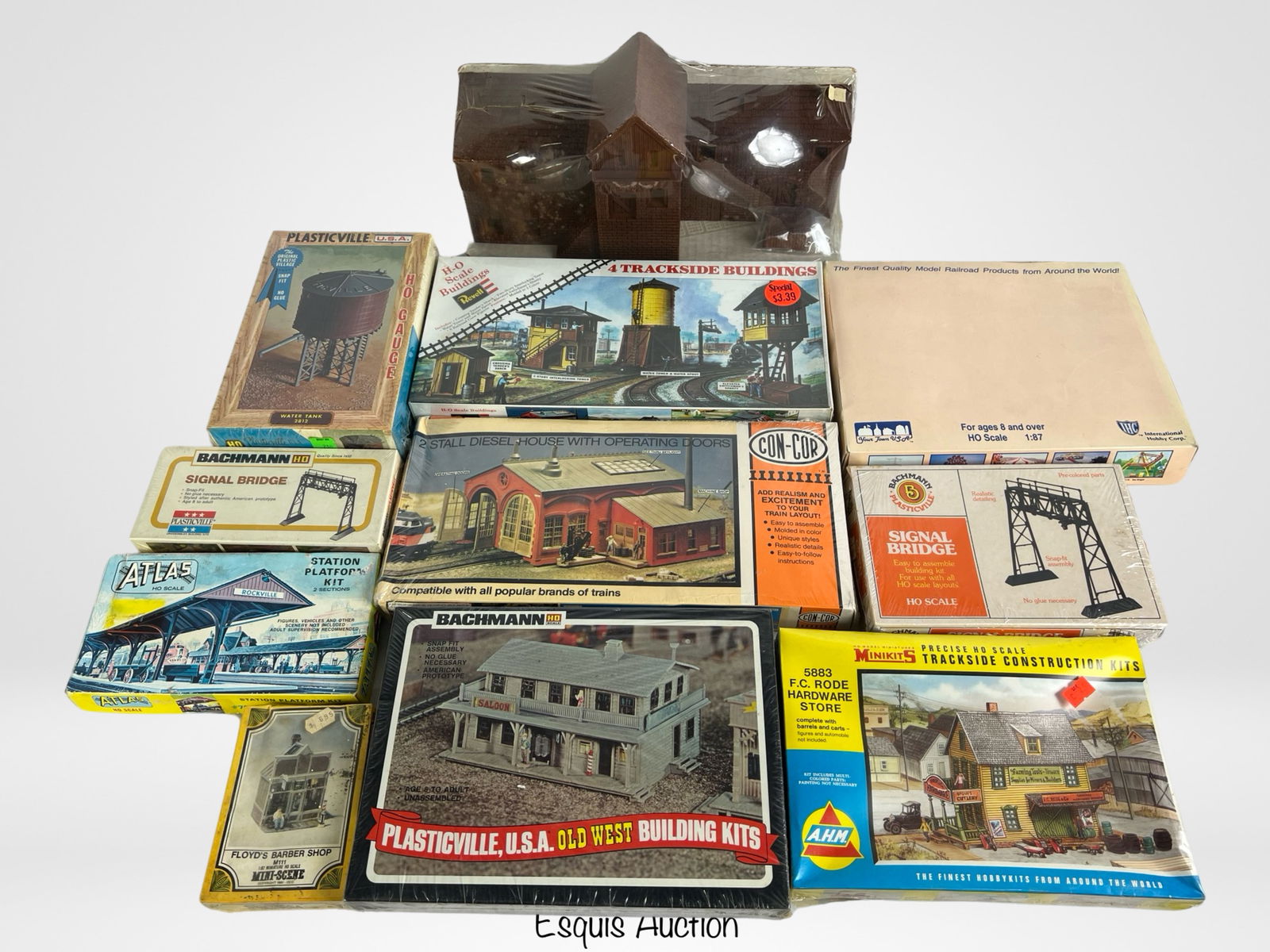 Vintage HO Scale Plastic Railroad Building Kits (1 of 6)