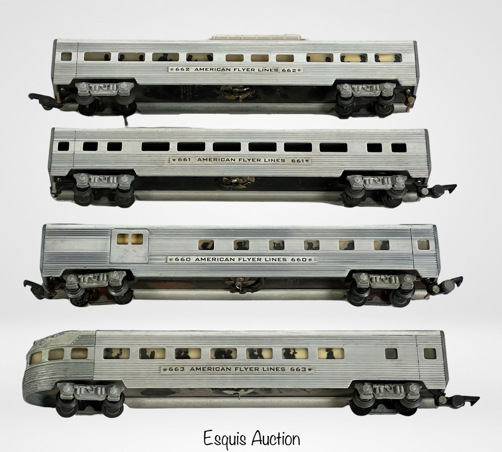 American Flyer Lines Streamline Aluminum Cars (1 of 4)