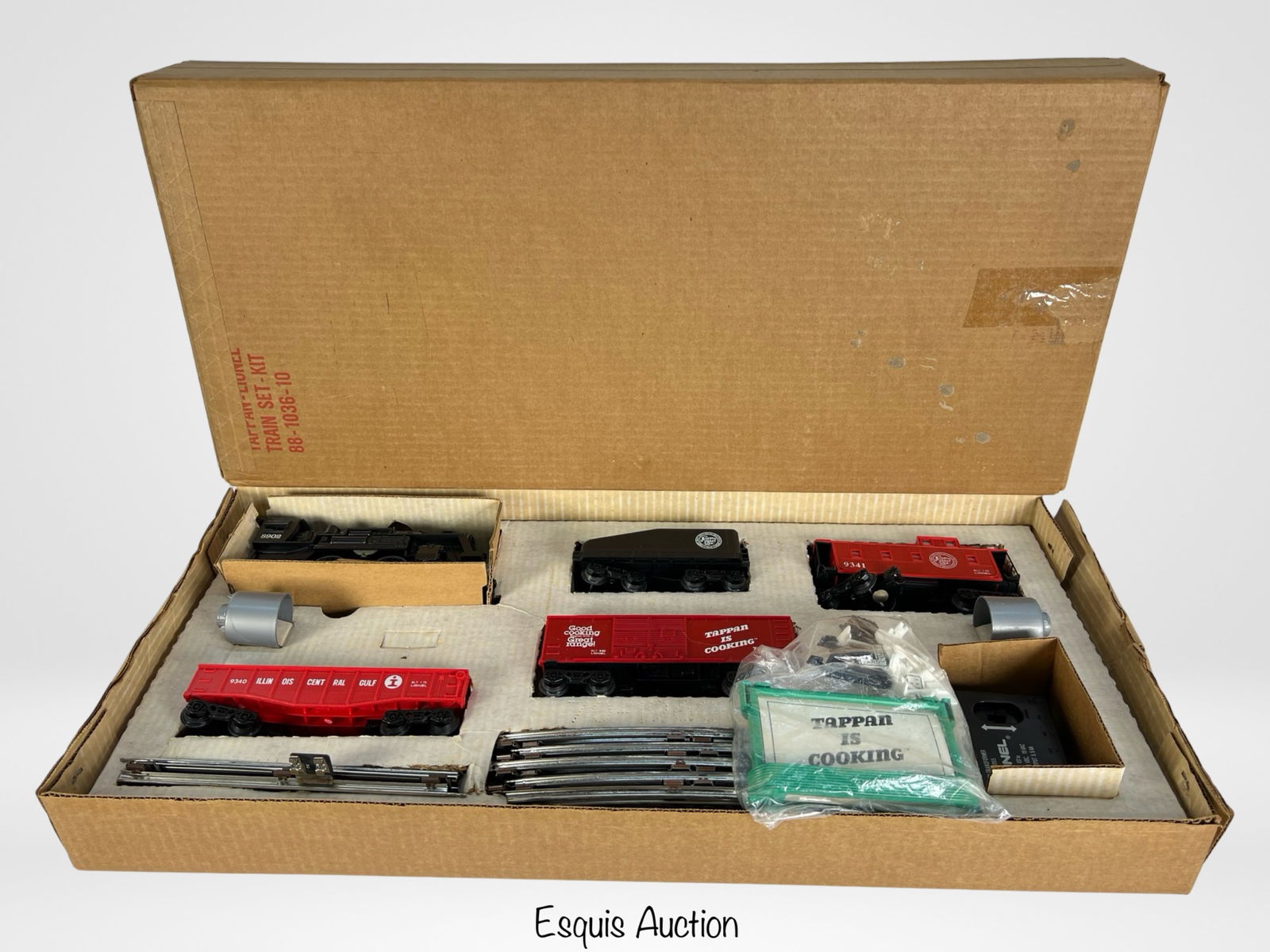 Vintage Lionel "Tappan" Train Set O Gauge (1 of 2)