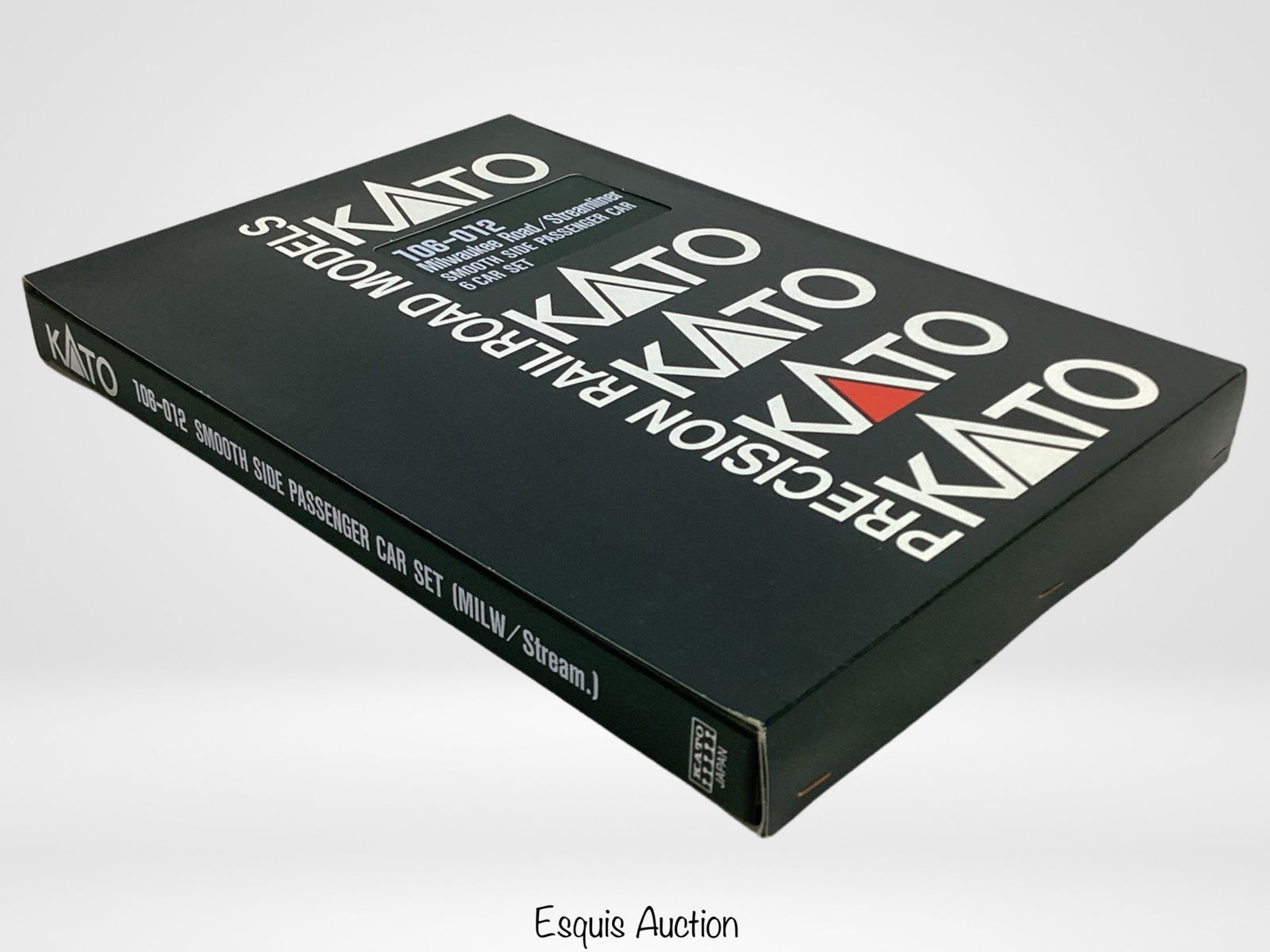 Kato N Scale Milwaukee RR Streamliner Train Set (1 of 3)