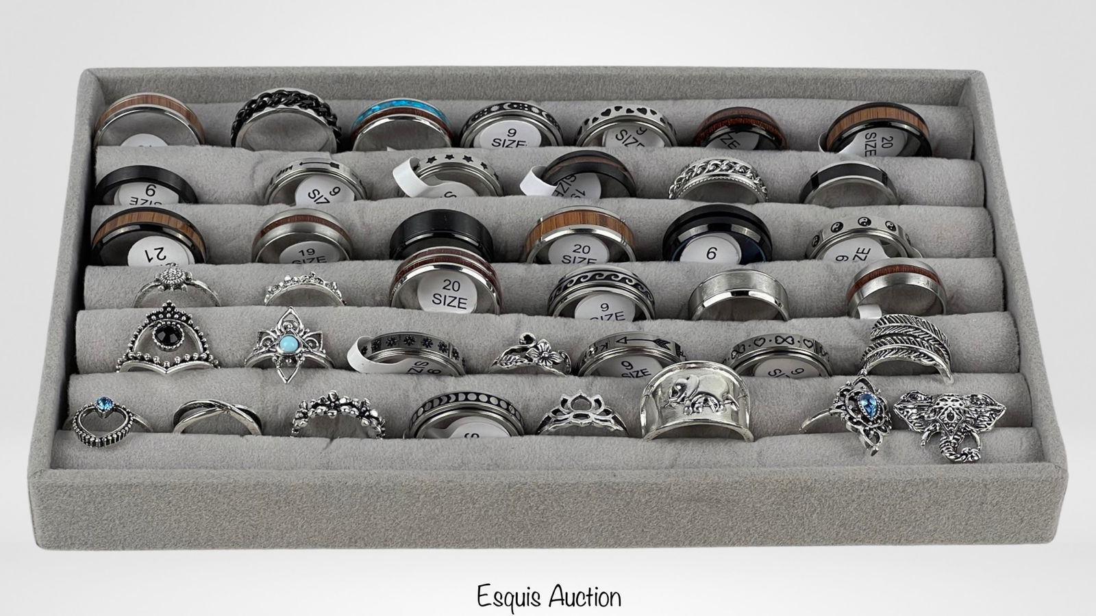 Assortment of Various Men's & Lady's Rings (1 of 3)