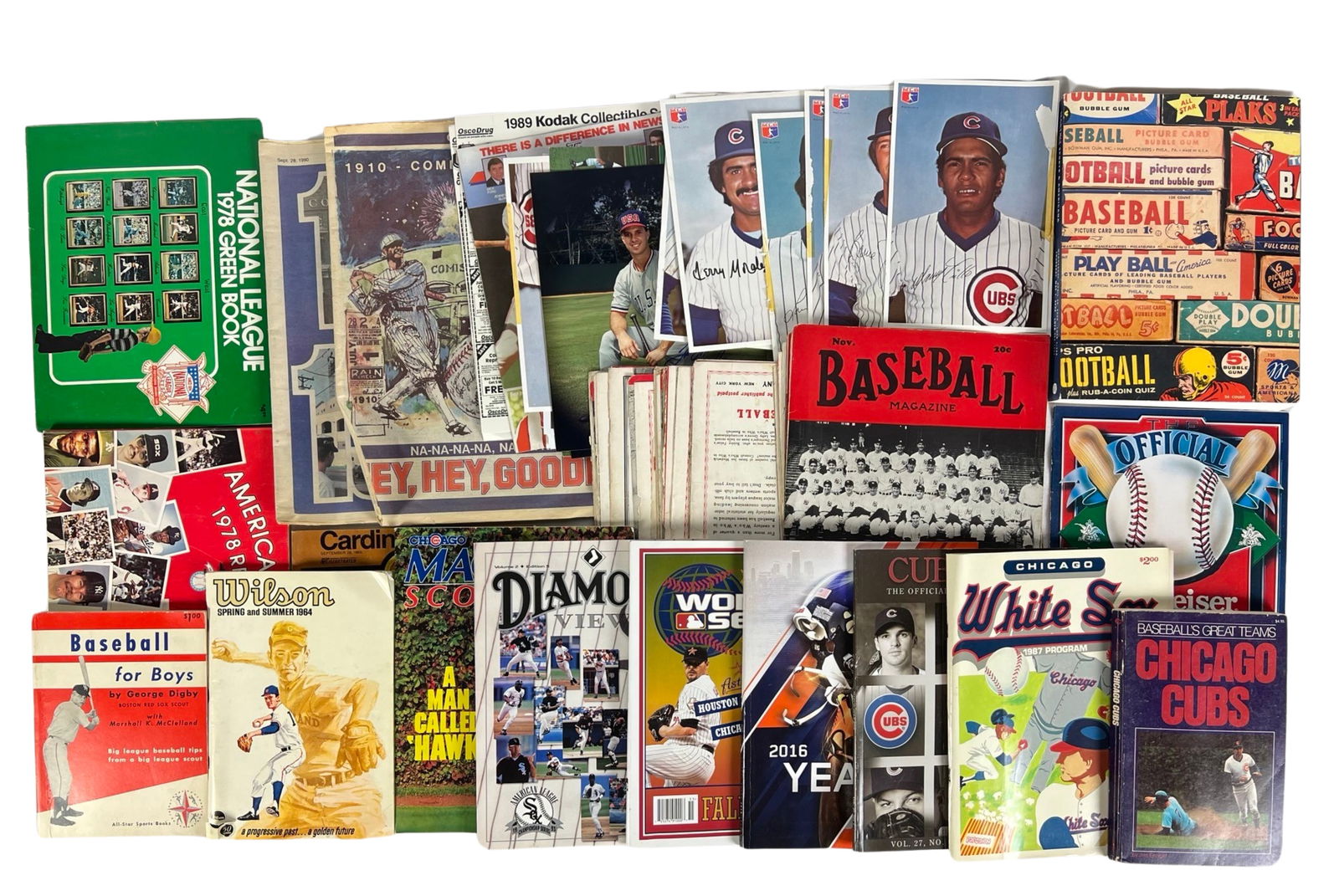 Large Lot of Baseball Paper Memorabilia (1 of 8)