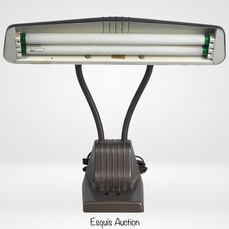 Vintage Dazer Model 1000 Industrial Table Lamp. (1 of 5)