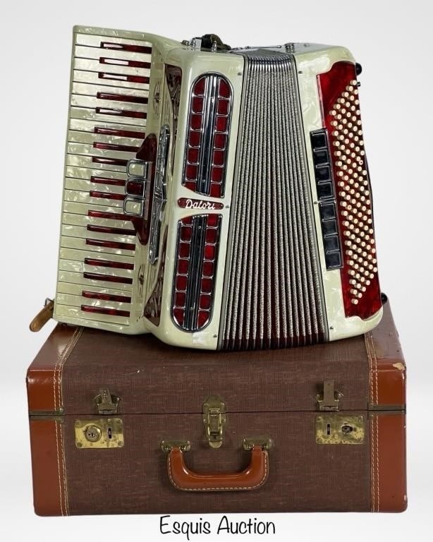 Cingolani by Accordiola Vintage Italian Accordion (1 of 5)