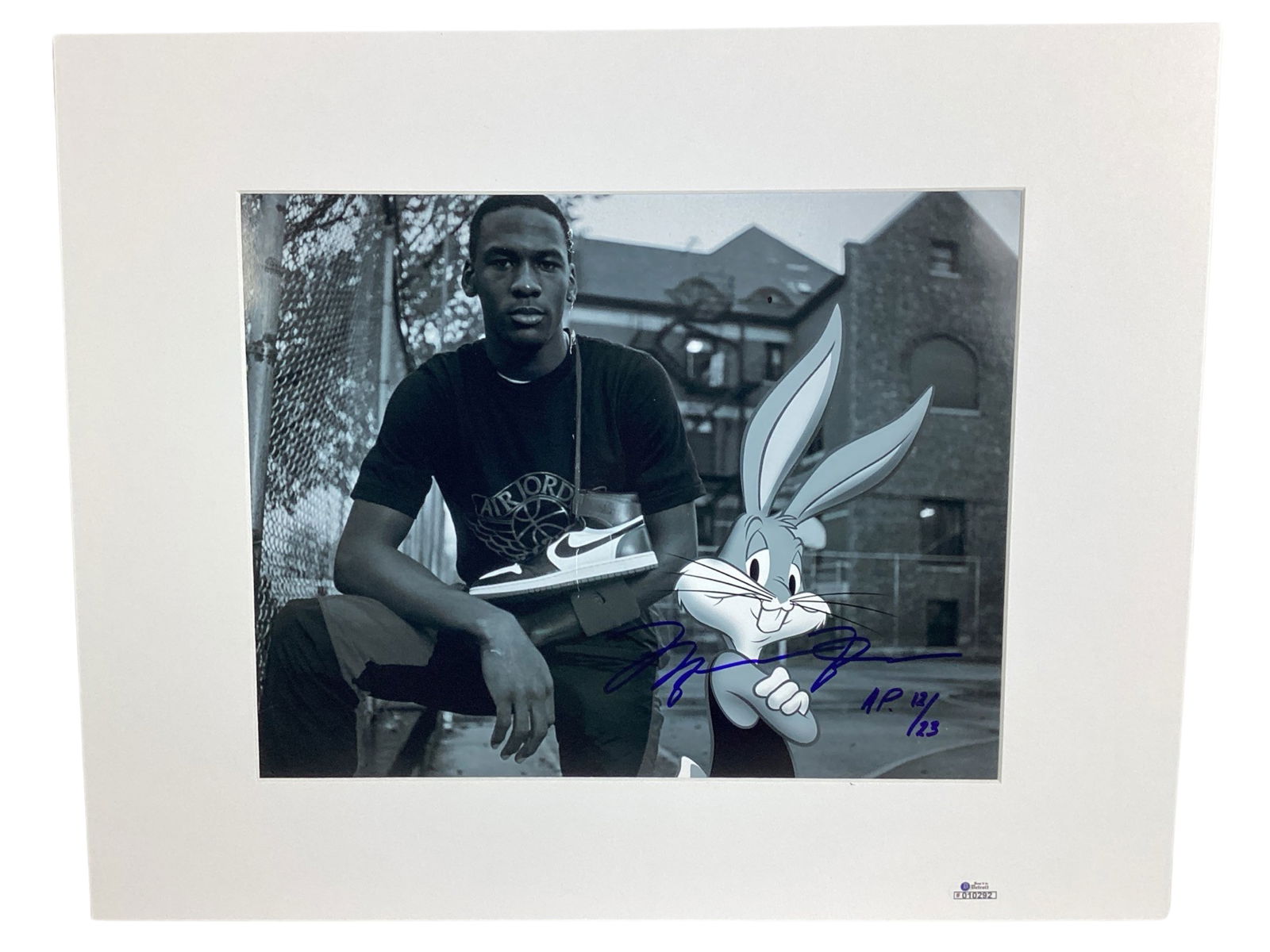 Michael Jordan Bugs Bunny Signed AP Photograph (1 of 3)