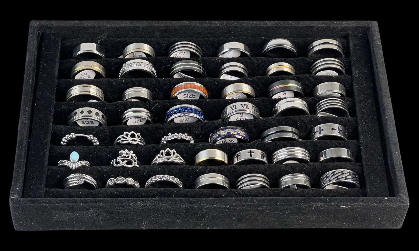 Collection of 44 Men's and Ladies Band Rings (1 of 3)