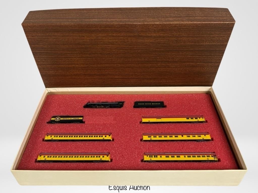 Con-Cor Chessie Safety Express N Scale Train Set (1 of 2)