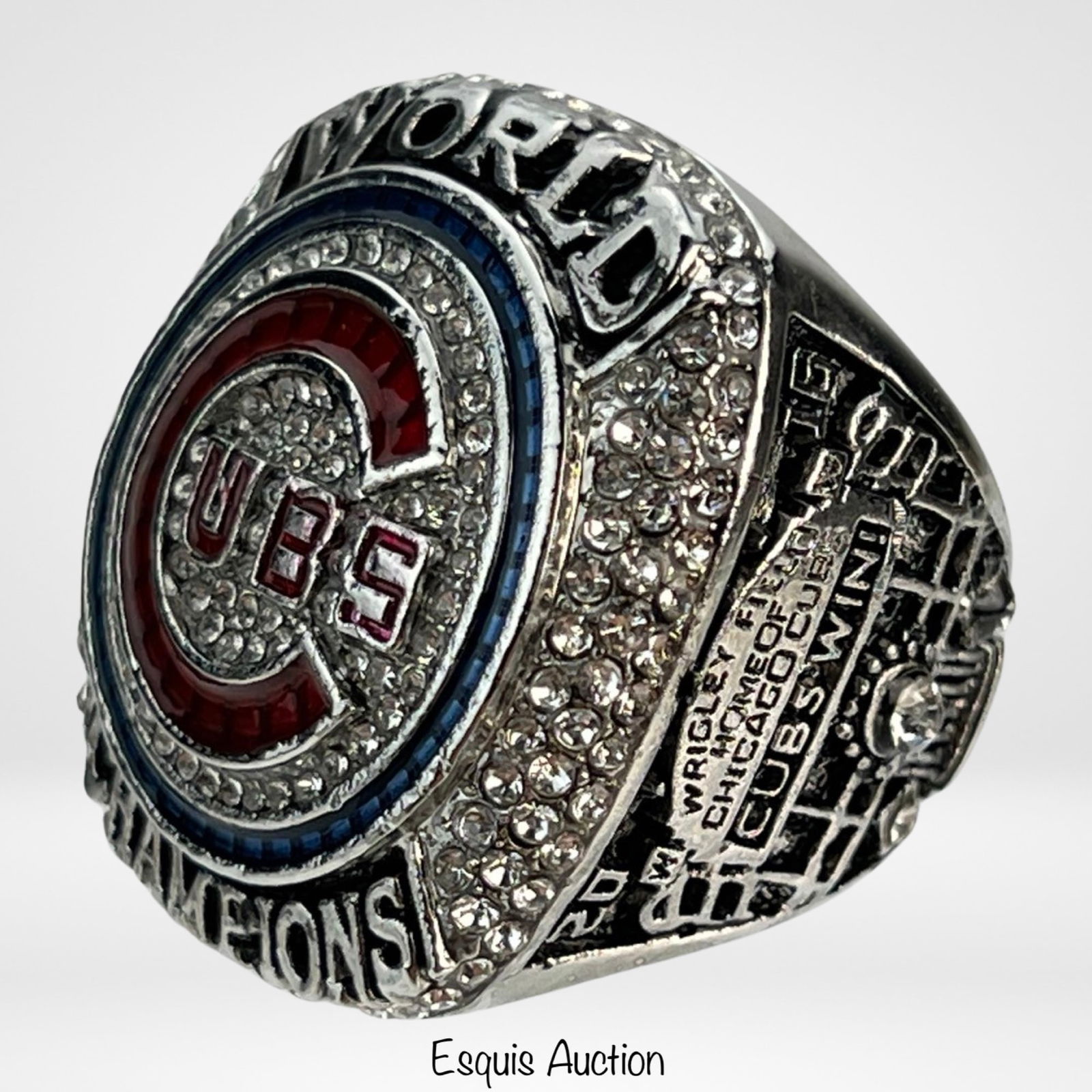 Chicago Cubs World Champions Men's Ring (1 of 4)