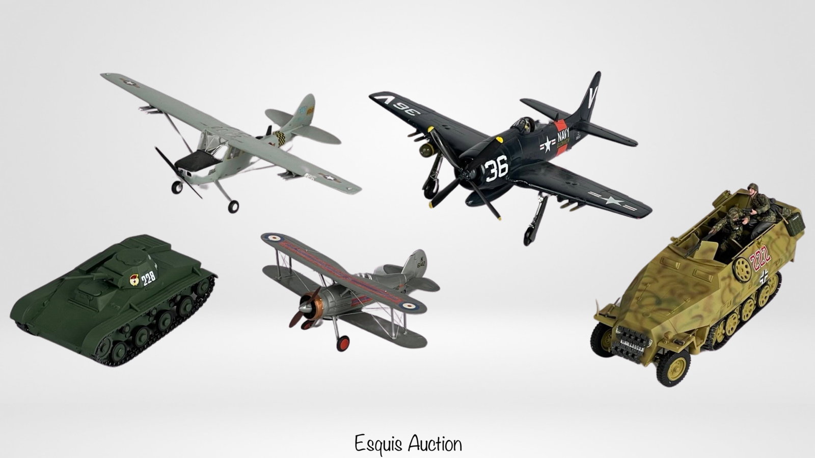 Vintage Military Airplane & Tank Plastic Models: Vintage Military Airplane & Armoured Vehicles Plastic Models
