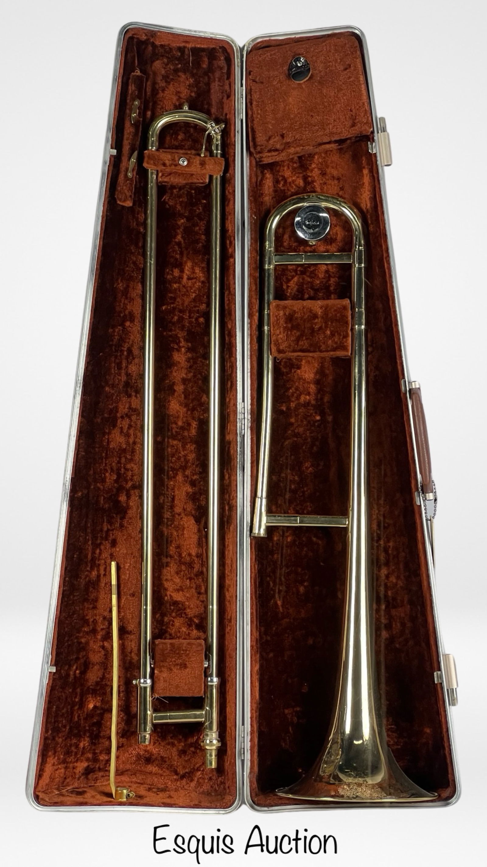 Vintage Olds Trombone in Case (1 of 6)