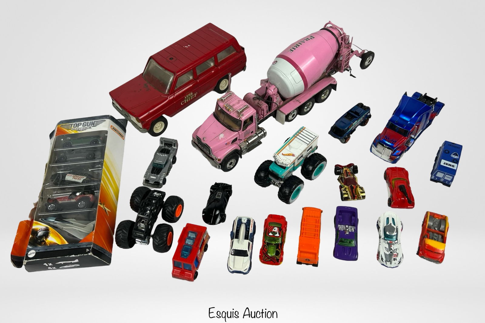 Vintage Die-Cast Cars- First Gear Breast Cancer Tk (1 of 4)