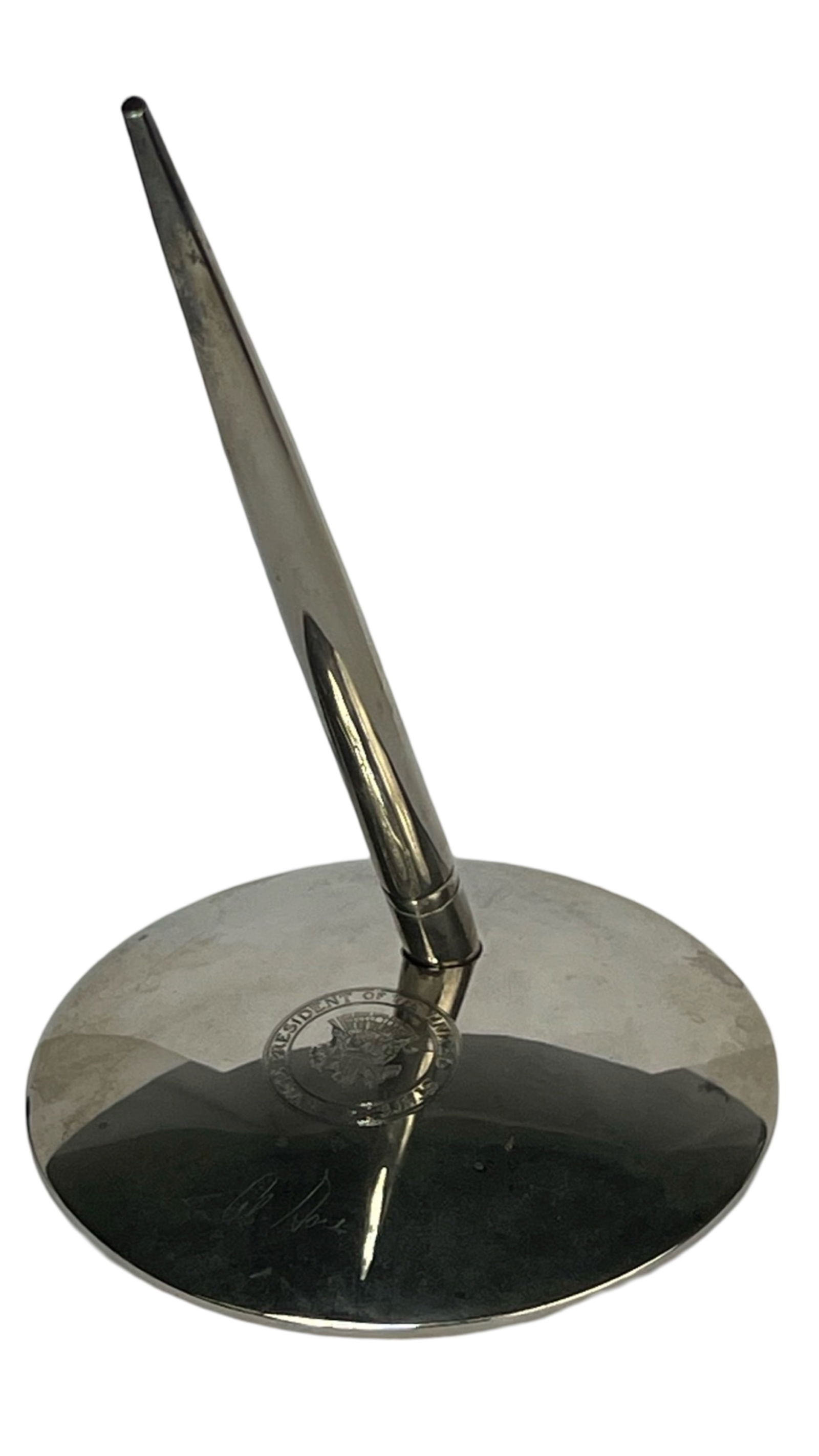 Vice President Al Gore Desk Pen with Base (1 of 3)