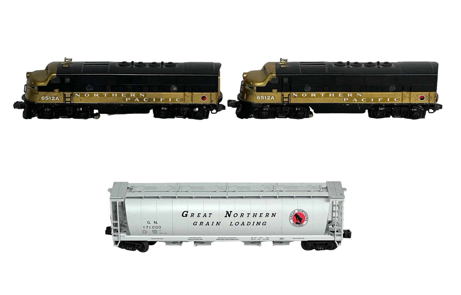 Lionel Northern Pacific Train Engines & Grain Car (1 of 3)