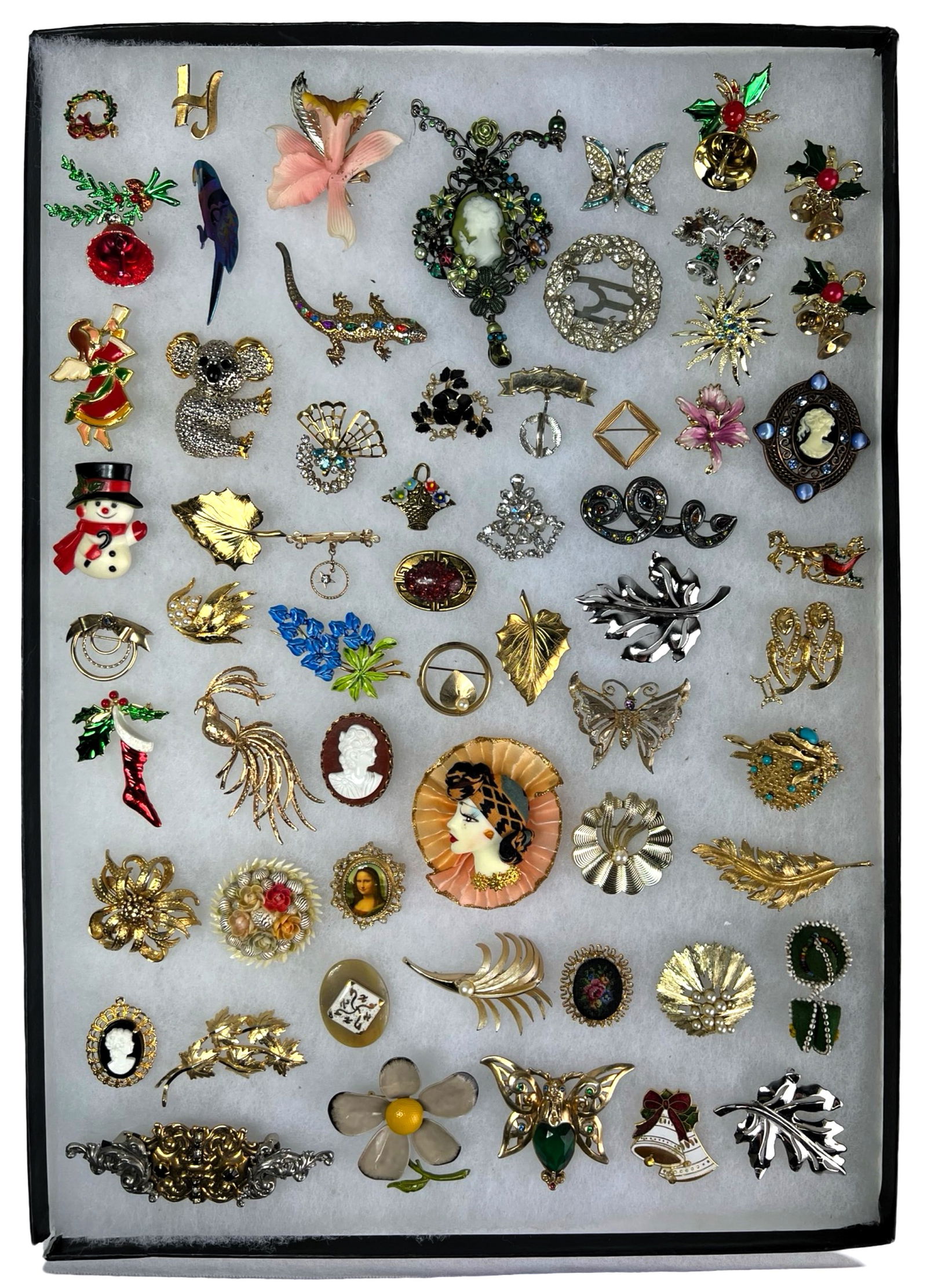 Assortment of Vintage Lady's Brooches/ Pins (1 of 5)