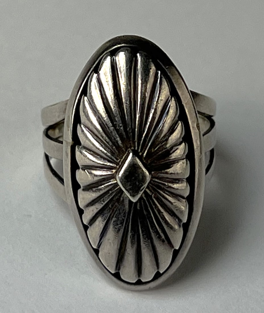 Native American Sterling Silver Ring Signed "RJ" (1 of 4)
