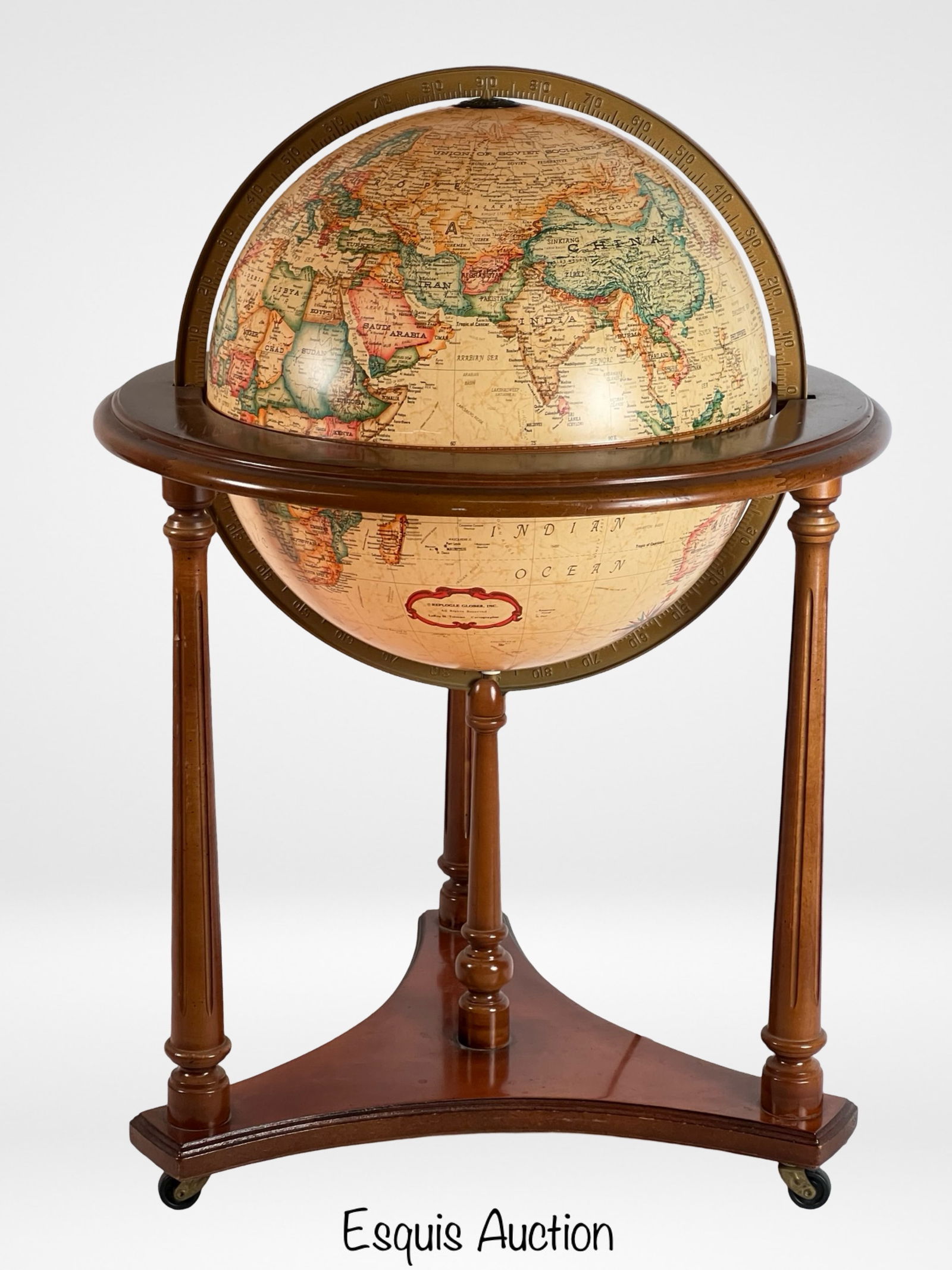 Replogle Heirloom Illuminated Floor World Globe: Step back in time with this 1980's Replogle Heirloom Lafayette Illuminated Floor Globe. The Lafayette by Replogle Globes, standing 33 inches tall, is a classic traditional looking world globe. The 16-