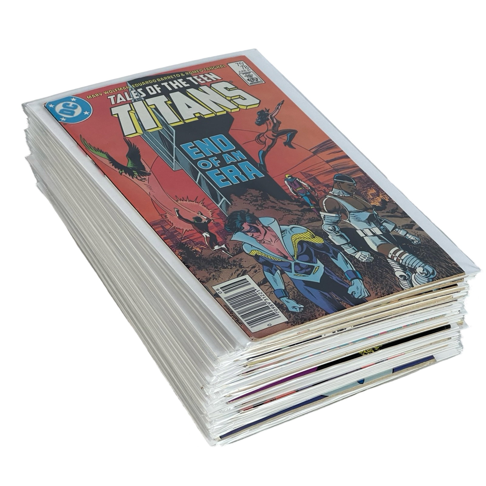 Lot of Vintage DC Comic Books- Superheroes: Lot of Vintage DC Comic Books- Titans, Firestorm, Blue Beetle, Superman, Flash, Star Trek, etc... Alla re in good condition.