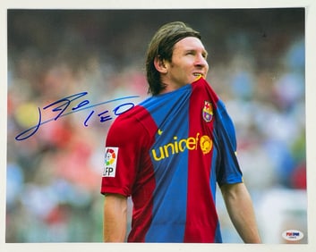 Lionel Messi Autographed/ Signed Photograph