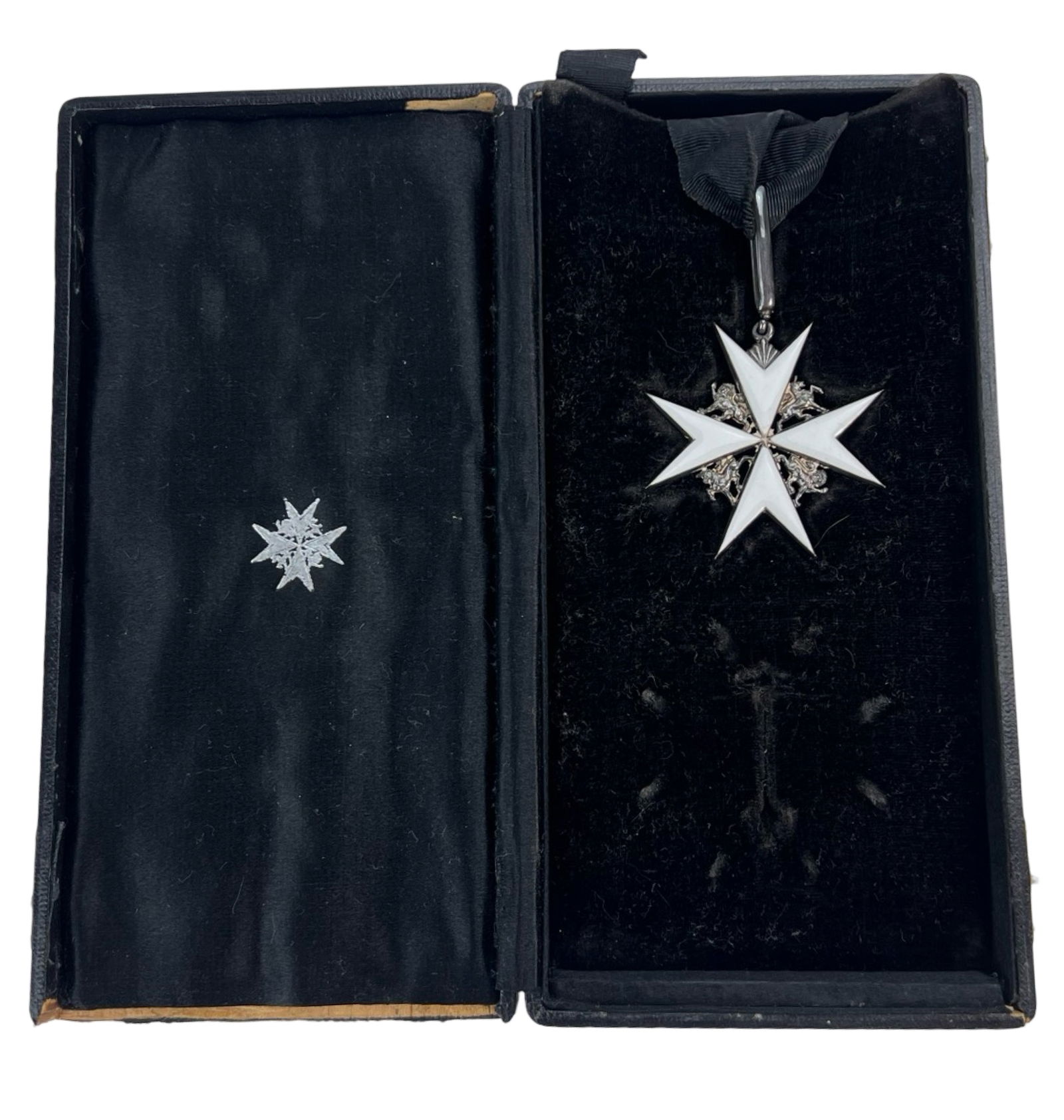 Sterling Silver Original Order of St John Medal (1 of 5)