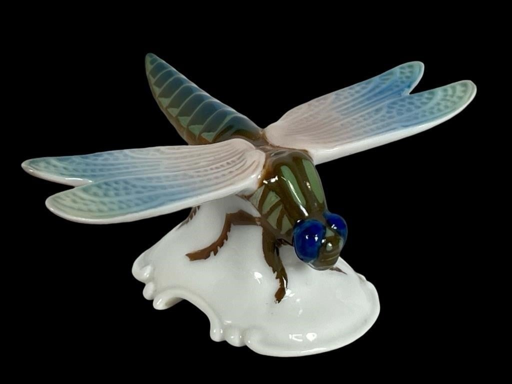 Rosenthal Dragonfly Porcelain Figurine: This finely detailed Rosenthal porcelain figurine depicts a dragonfly in mid-flight, perched on a white porcelain base. Artist- Karl Himmelstoss. 3 1/2" x 1 1/2". Good Condition with no chips, cracks 