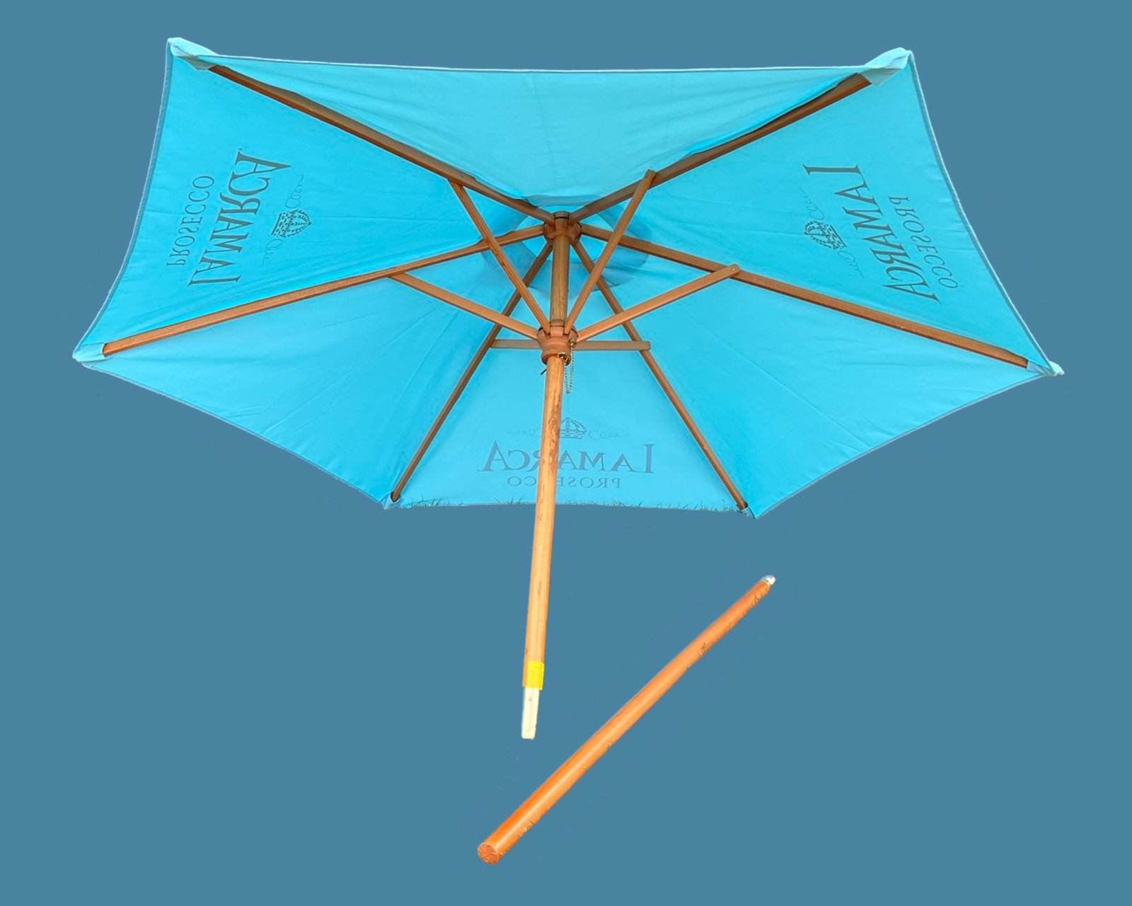Lamarca Prosecco Outdoor/ Beach/ Patio Umbrella: Lamarca Prosecco Outdoor/ Beach/ Patio Umbrella. 80" in dia. New in box