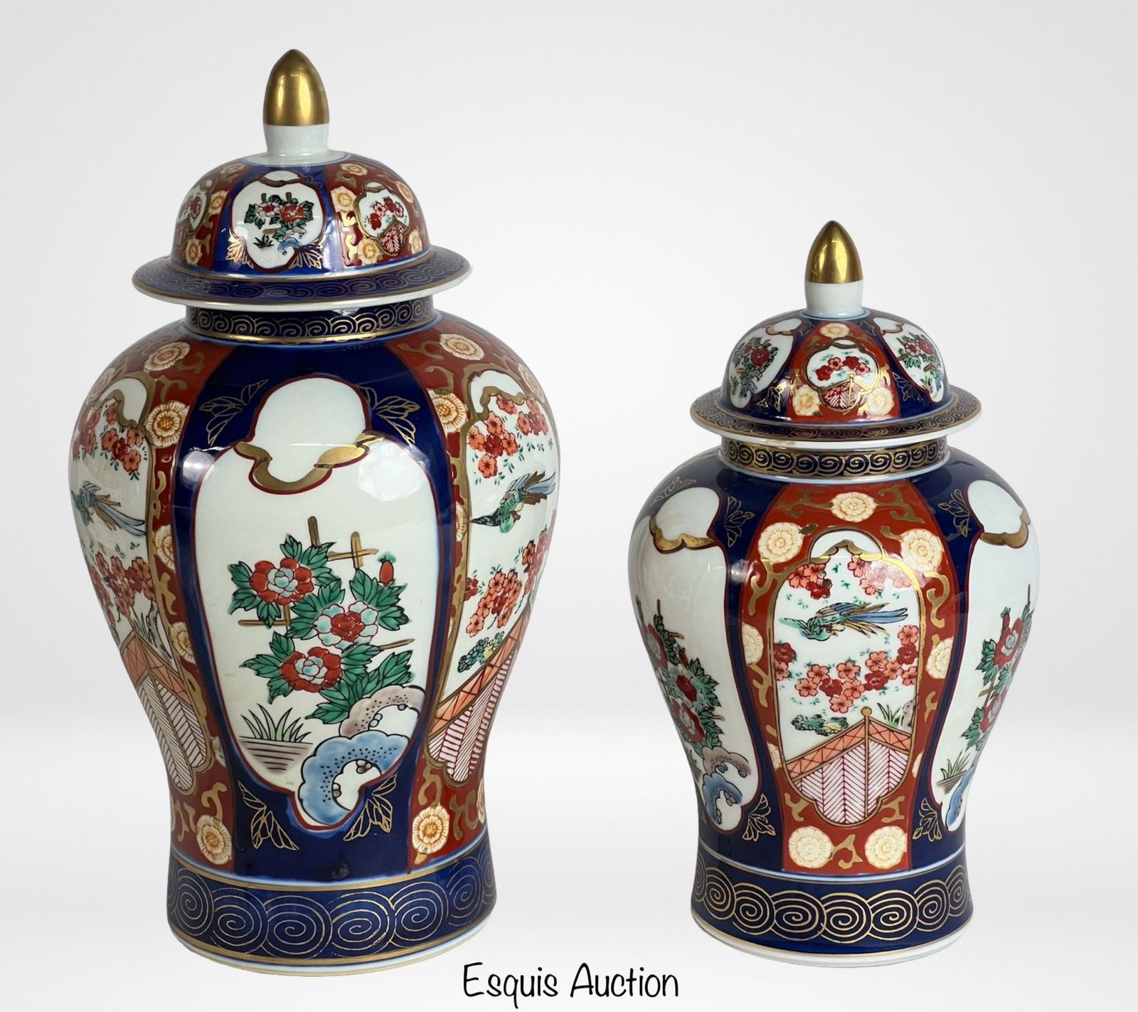 Vintage Pair of Gold Imari Ginger Jars with Lids (1 of 4)