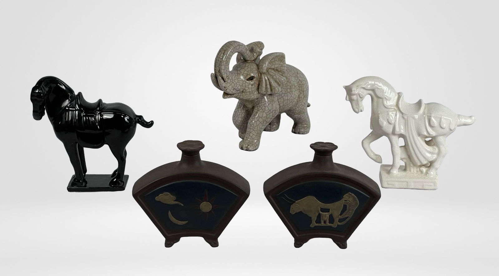 Vintage Chinese Pottery and Figures (1 of 4)