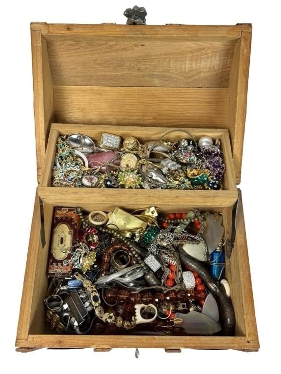 Treasure Chest filled w Unsearched Costume Jewelry (1 of 4)