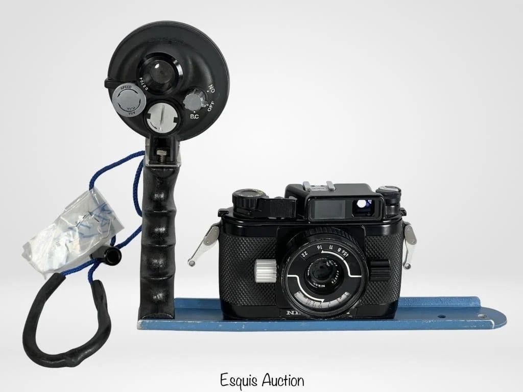 Nikon Nikonos III Underwater Camera (1 of 4)