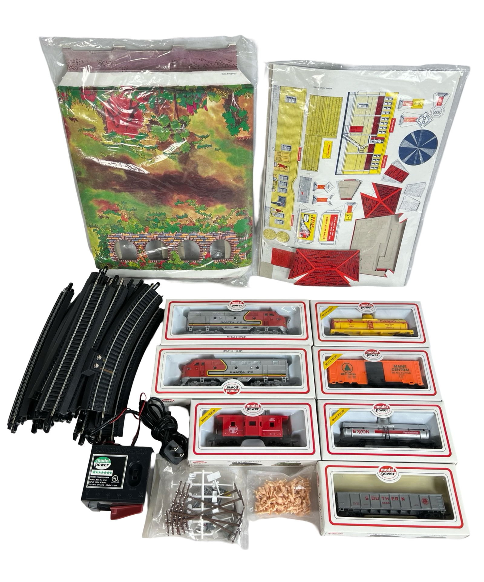 Model Power HO Scale RR Train Engines & Cars (1 of 3)