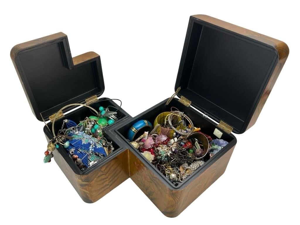 XL Vintage Jewelry Box full of Jewelry (1 of 6)