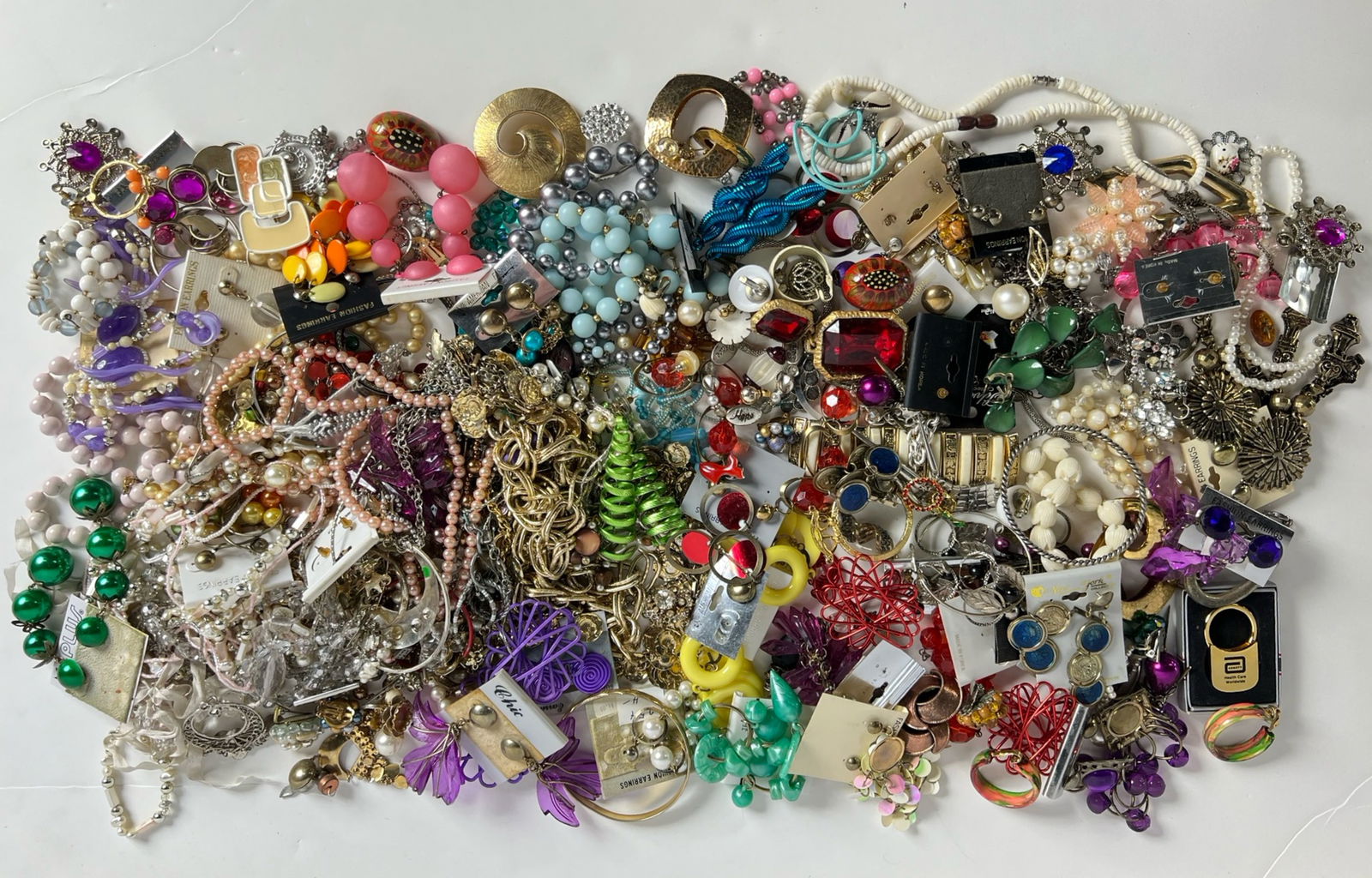 Vintage Costume and Craft Jewelry (1 of 4)