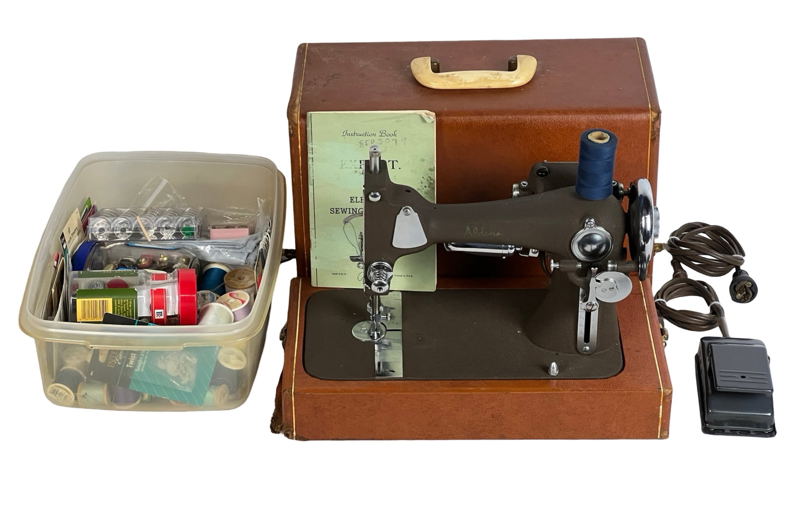 Vintage Nsmco Seamstress Model A Sewing Machine (1 of 5)