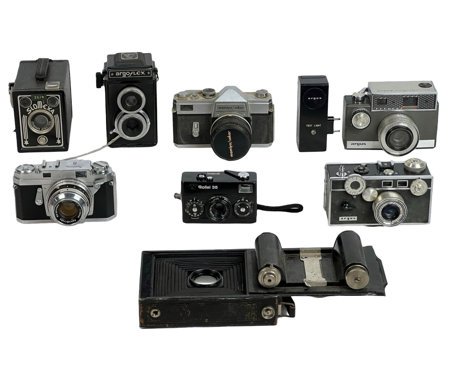 Group of Vintage Cameras (1 of 7)