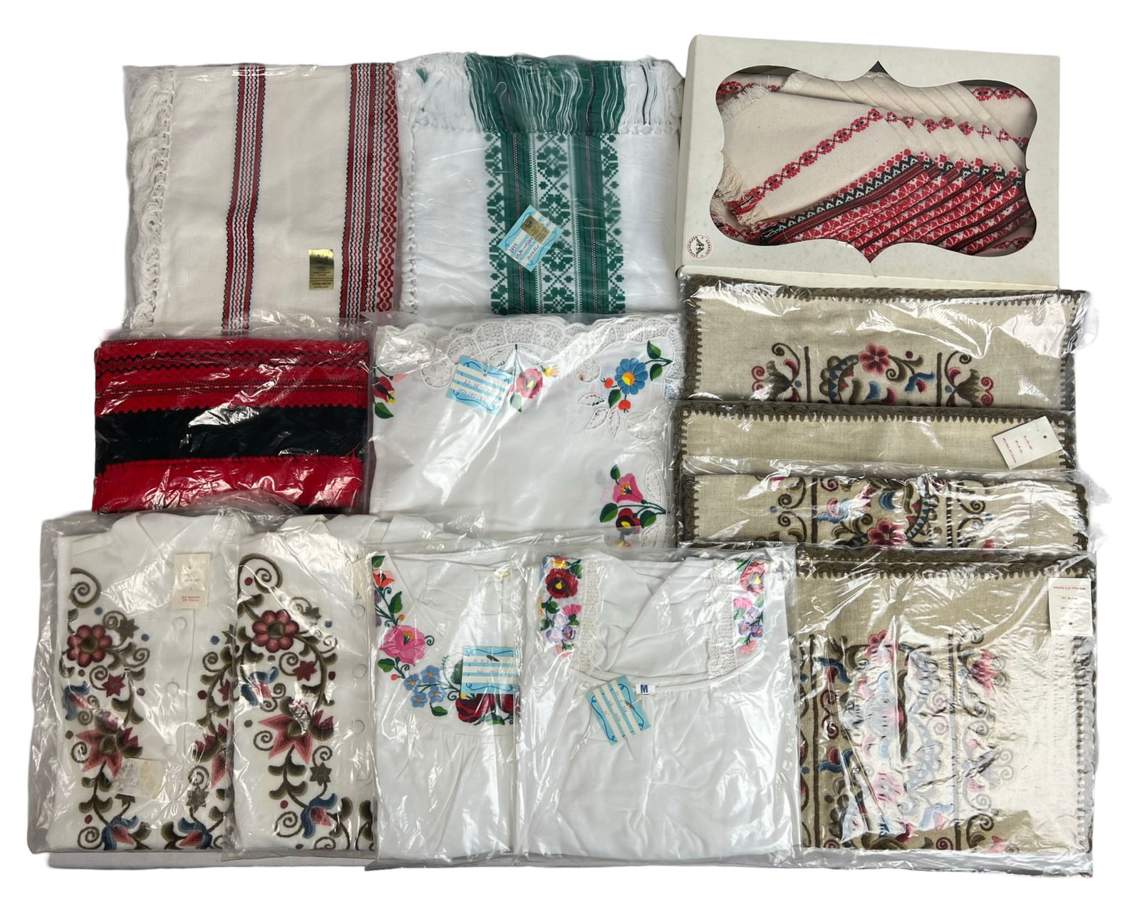 Hungarian Kalocsa Folk Traditional Textiles (1 of 10)