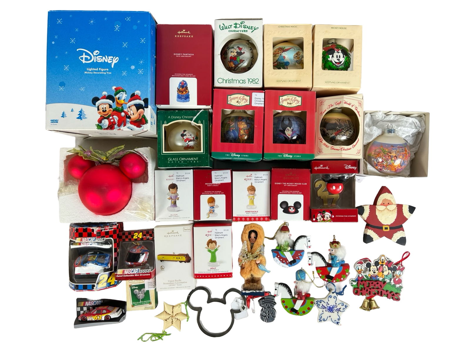 Assortment of Christmas Ornaments & Decor (1 of 7)