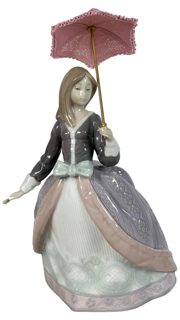 Lladro "Angela" Girl w Umbrella Porcelain Figurine (1 of 5)