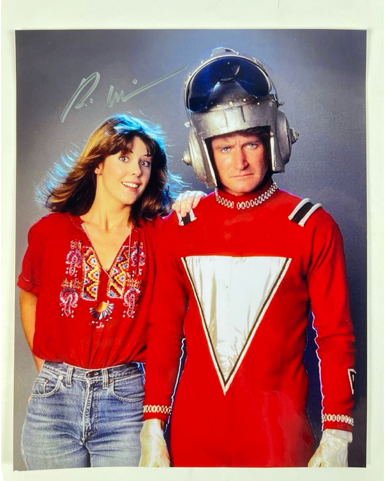 Robin Williams Signed Mork & Mindy Photograph (1 of 3)