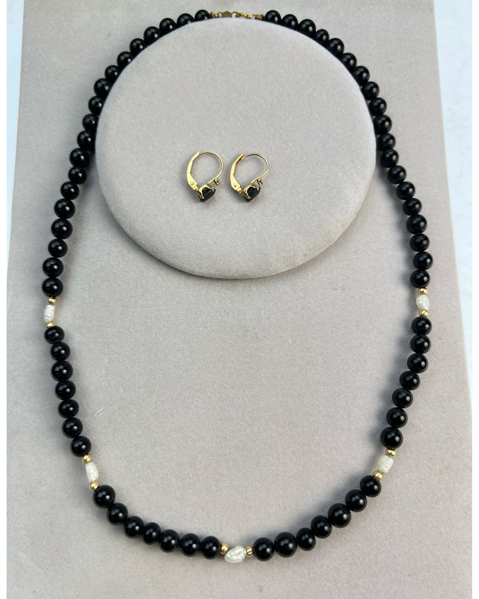 14k Gold Earrings & 14k and Onyx Bead Necklace: Pair of 14k Gold Earrings and 14k Gold/ Black Onyx/ Pearls Bead Necklace.Necklace is 16" long.