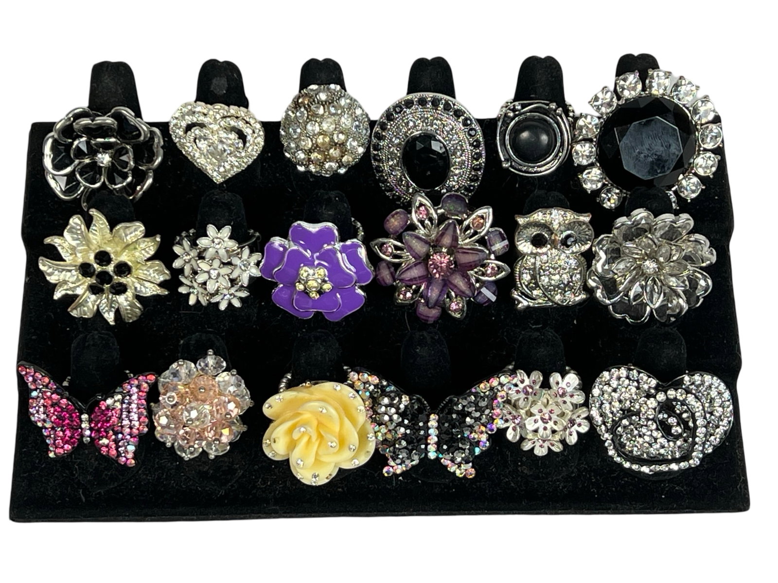 Collection of Lady's Costume Jewelry Rings: Discover timeless elegance with this curated Collection of Vintage Lady's Costume Jewelry Rings. All appear to be in good condition. Display is not included.