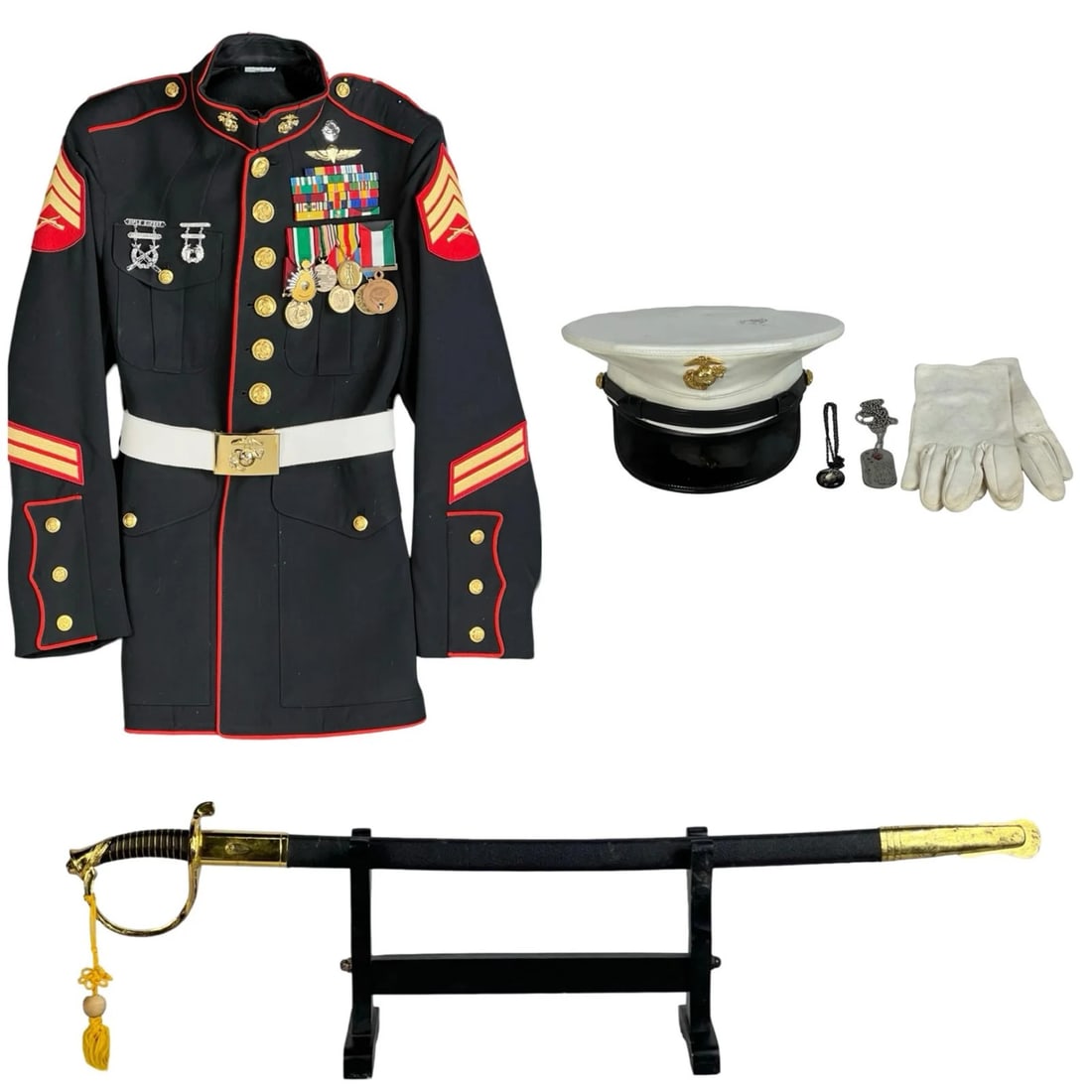 U.S. Marine Corps Parade Uniform w/ Medals & Sword (1 of 12)