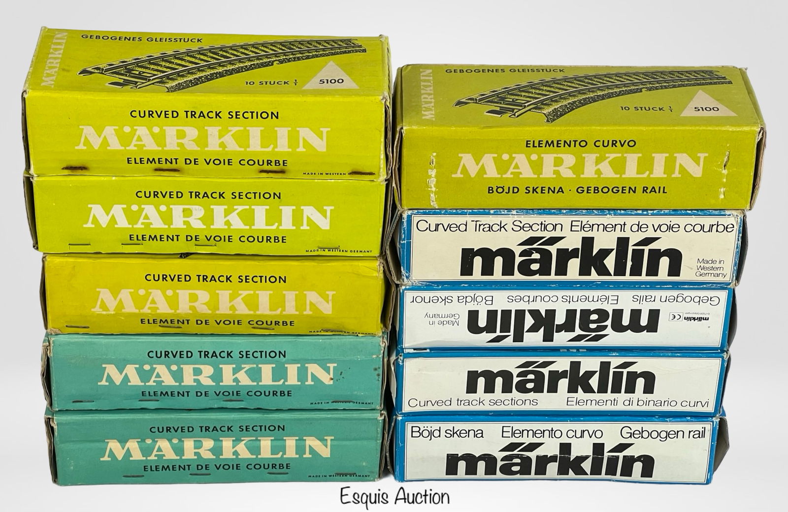 Marklin HO Scale 5100 Curved Train Tracks (1 of 2)
