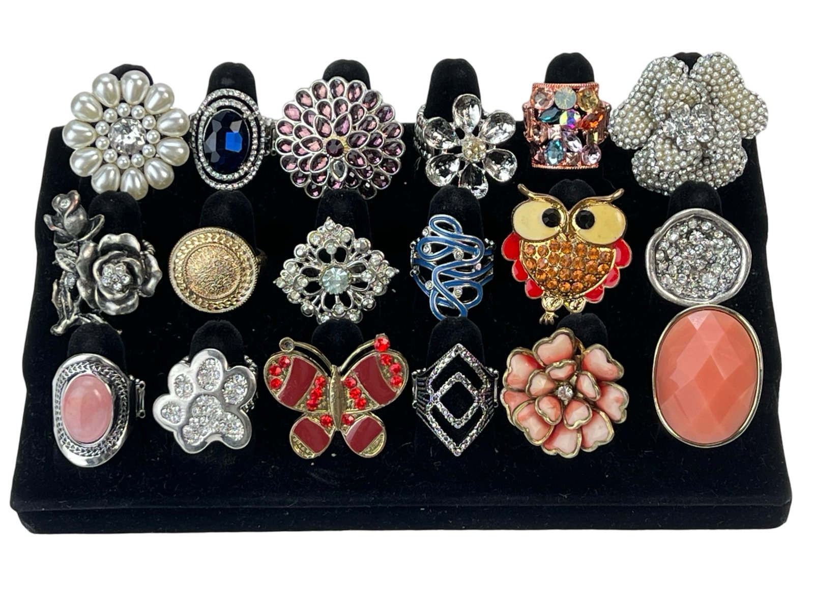 Collection of Lady's Costume Jewelry Rings: Discover timeless elegance with this curated Collection of Vintage Lady's Costume Jewelry Rings. All appear to be in good condition. Display is not included.