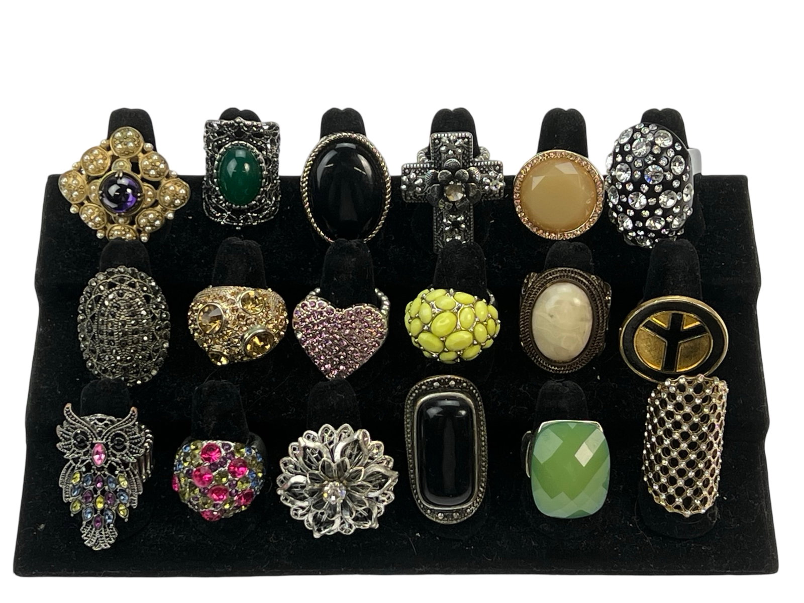 Collection of Lady's Costume Jewelry Rings: Discover timeless elegance with this curated Collection of Vintage Lady's Costume Jewelry Rings. All appear to be in good condition. Display is not included.