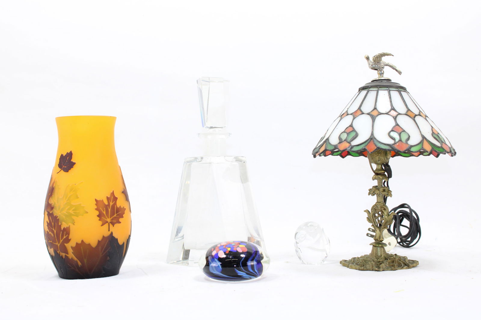 Elegant Decorative Lot: Glassware and Stained Glass Lamp (1 of 3)